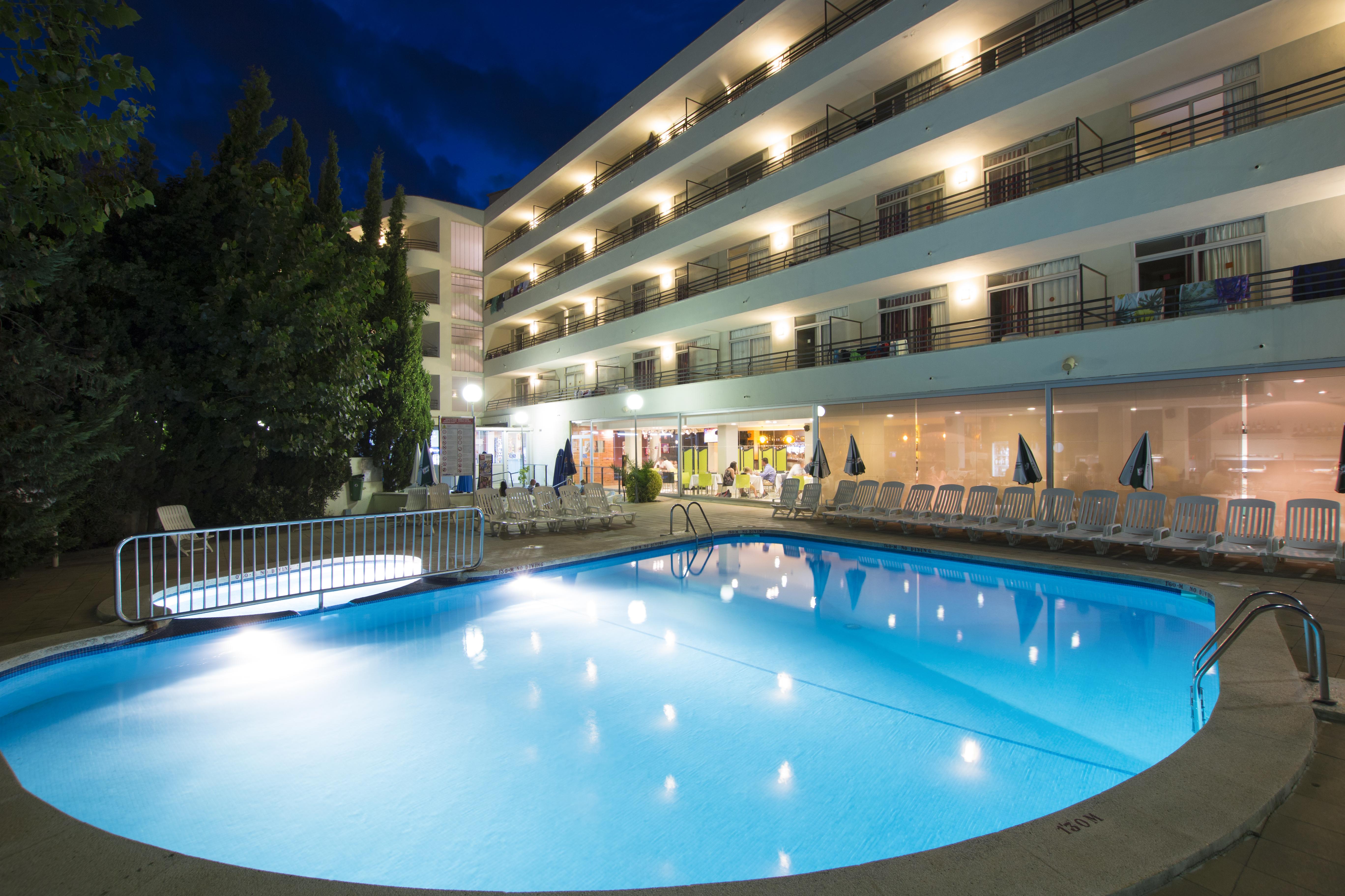 Medplaya Aparthotel Esmeraldas Tossa de Mar Eksteriør bilde